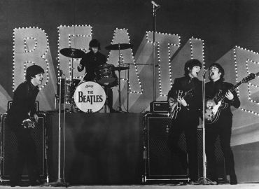 The New York Times: Người Hâm Mộ Gen Z của The Beatles và Cơn Sốt Mới Trên TikTok Với Bài Hát Now and Then